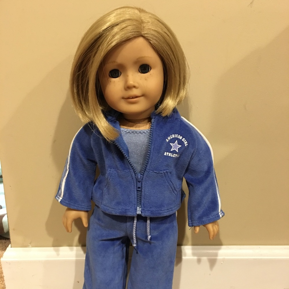 AMERICAN GIRL DOLL-VELOUR SWEAT SUIT
